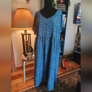 NWT Plus Size 3xl Floral Blue Maxi Dress